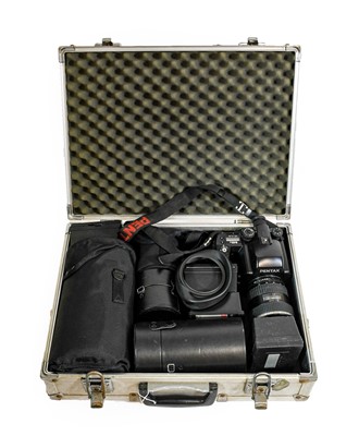 Lot 126 - Pentax 645N Camera Outfit
