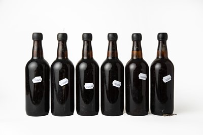 Lot 2088 - Taylor's 1963 Vintage Port (twelve bottles)