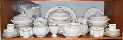 Lot 134 - A Wedgewood Colchester pattern dinner and tea...