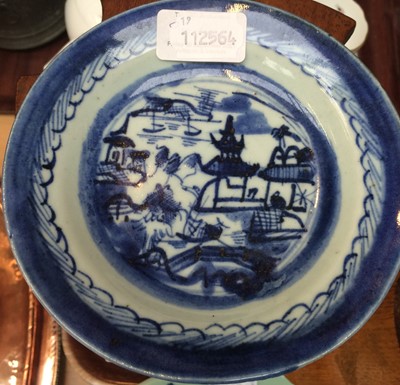 Lot 36 - An early 19th century Chinese blue and white...