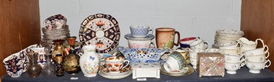 Lot 192 - A quantity of decorative and household...