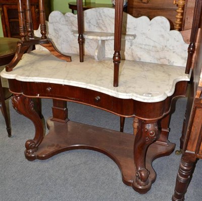 Lot 675 - Victorian mahogany washstand with marble top