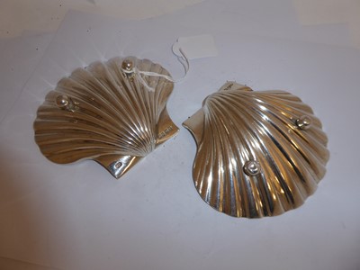 Lot 2262 - ^ A pair of George IV silver butter-shells