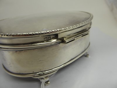 Lot 123 - A George V silver trinket-box, Chester, 1924,...