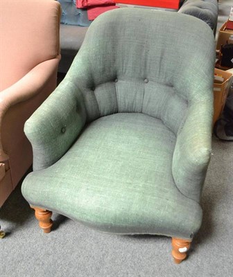 Lot 705 - A button upholstered armchair