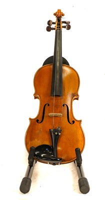 Lot 2007 - Violin