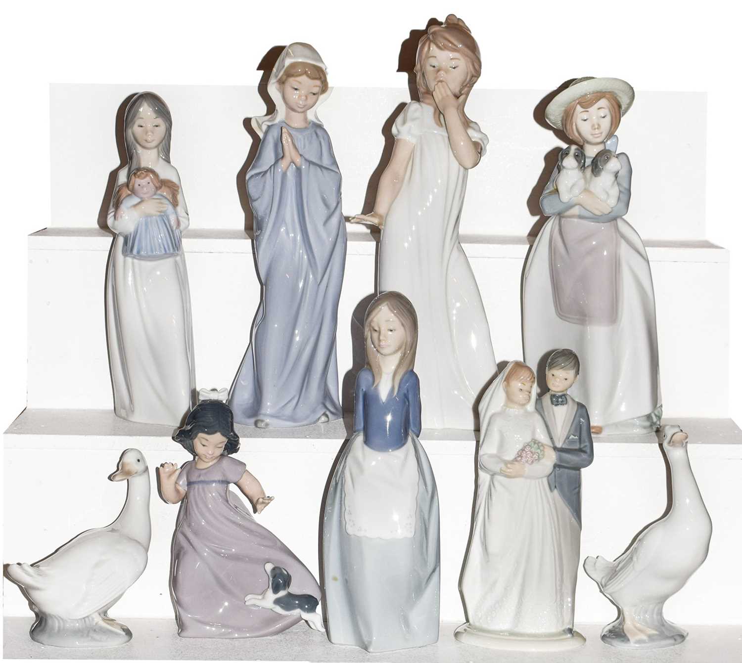 Lot 12 - Nao figures and ducks, by Lladro (9)