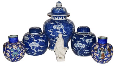 Lot 263 - A 19th century Chinese Kangxi style blue and...