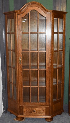 Lot 1115 - A modern Titchmarsh & Goodwin style oak...