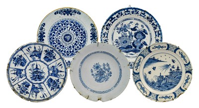 Lot 103 - {} A Delft Dish, mid 18th century, painted in...