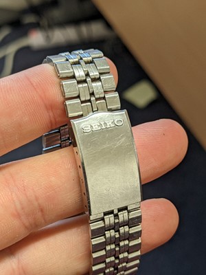 Lot 259 - A Seiko 5 automatic day/date wristwatch signed...