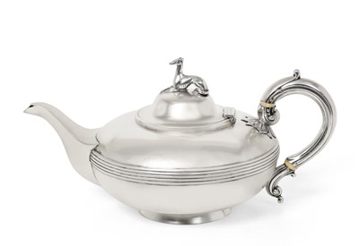 Lot 2108 - A Victorian Silver Teapot
