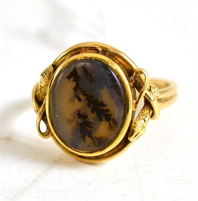 Lot 5 - A moss agate ring with serpent details