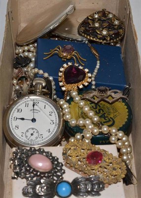Lot 14 - Two silver compacts, assorted costume jewellery and simulated pearls etc