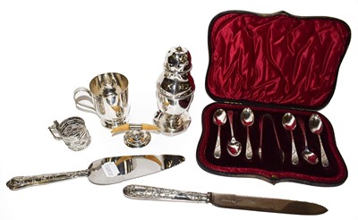 Lot 396 - A group of assorted silver, including: an...