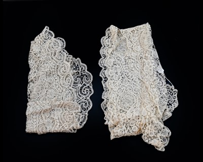 Lot 2158 - Late 19th Century White Lace Stole, featuring...