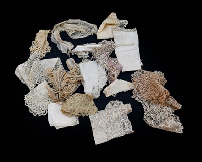 Lot 2145 - Assorted Late 19th and Early 20th Century Lace,...