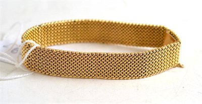 Lot 41 - A bead bracelet, stamped '15'