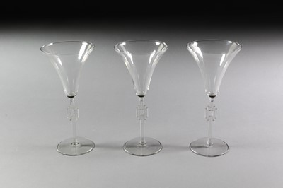 Lot 194 - A Set of Three Lalique Hagueneau Clear Glass...