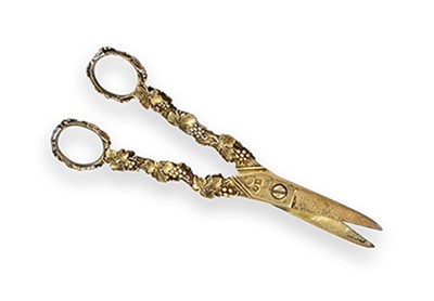 Lot 327 - A Pair of George III Silver Grape-Scissors, by...