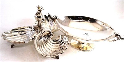 Lot 62 - A Continental silvered metal oval comport and a Rococo style bonbon dish