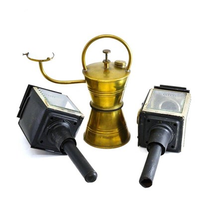 Lot 79 - Pair of carriage lamps and a brass lamp