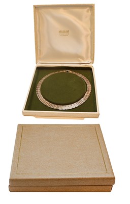 Lot 282 - A 9 carat gold fancy link necklace, length...