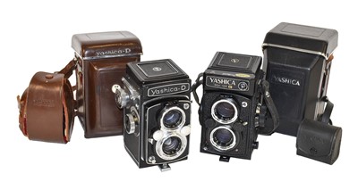 Lot 2305 - Yashica D Camera