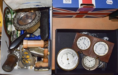 Lot 1218 - A JC Vickery combined aneroid barometer and...