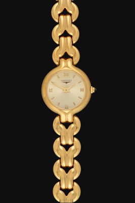 Lot 2232 - A Lady's Plated Wristwatch