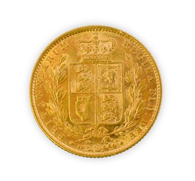 Lot 95 - Victoria, Sovereign, 1862, second young head...