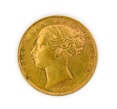 Lot 101 - Victoria, Sovereign, 1871, young head left,...