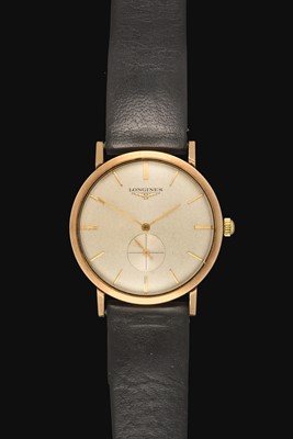 Lot 2229 - A 9 Carat Gold Wristwatch