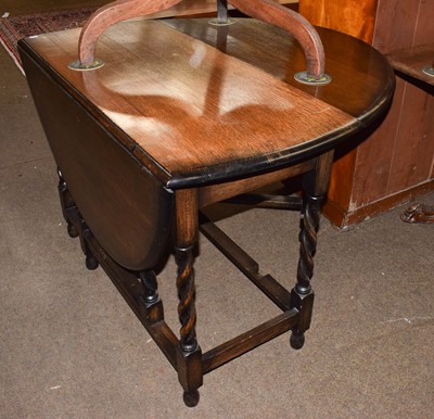 Lot 1279 - A Victorian centre pedestal tripod table,...