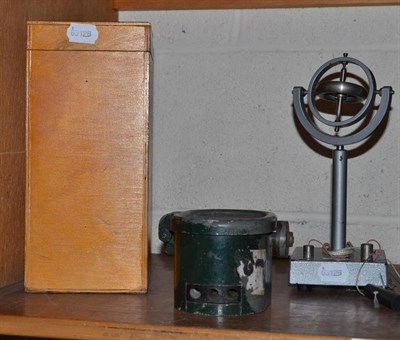 Lot 163 - Gyroscope in box and a Venner timer (2)