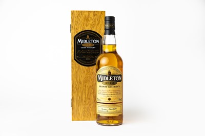 Lot 2189 - Midleton Very Rare 2013 Irish Whiskey, 40% vol...