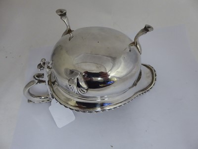 Lot 2121 - A Pair of George V Silver Sauceboats