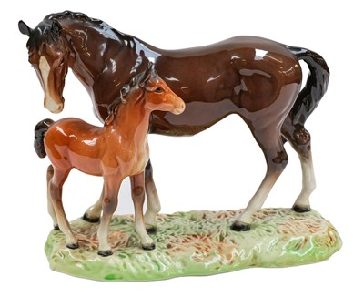 Lot 142 - Beswick Mare and Foal on Base