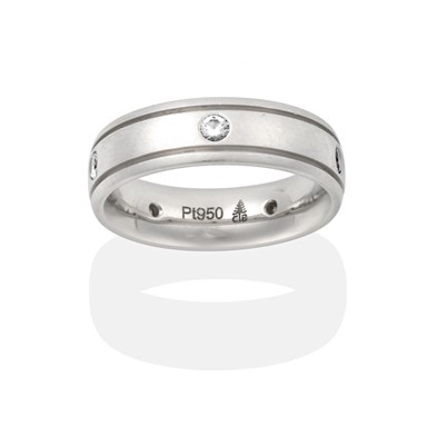 Lot 2256 - A Platinum Diamond Ring