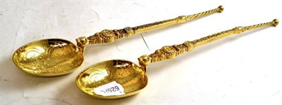 Lot 220 - A pair of silver anointing spoons