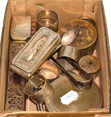 Lot 221 - Quantity of small silver, scent bottle, gilt metal boxes and others