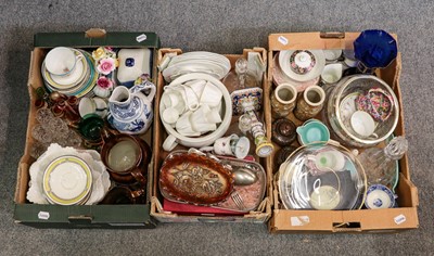 Lot 465 - A quantity of British and European ceramics...