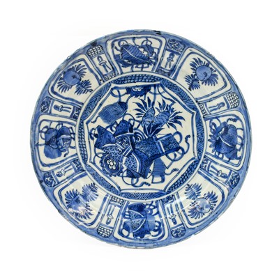 Lot 679 - A Chinese Kraak Porcelain Dish, early 17th...