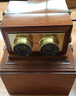 Lot 2245 - R & J Beck Achromatic Stereo Viewer
