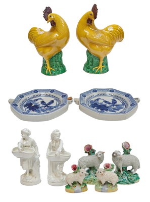 Lot 150 - A pair of 20th century Chinese porcelain...