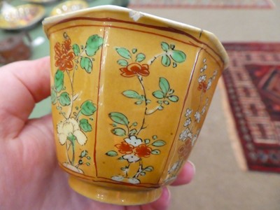 Lot 672 - A Chinese Porcelain Octagonal Tea Bowl, Kangxi,...