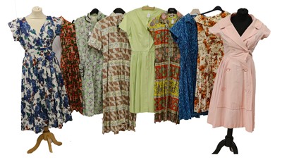 Lot 2070 - Assorted Circa 1950s Printed Cotton Day...