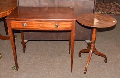 Lot 1282 - A George III mahogany small work table with...