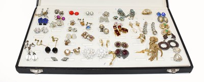 Lot 316 - A quantity of costume jewellery including...