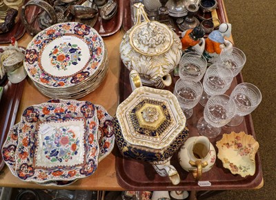 Lot 260 - Assorted pottery and porcelain, including a...